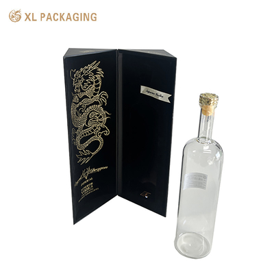 comprar Caixa de vinho personalizada de papel de alumínio de ouro de ímã negra Luxo Whiskey Vinho tinto Caixa de embalagem de presente com bandeja de veludo online manufacture
