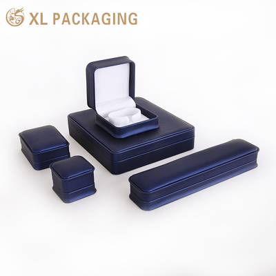 comprar Caixa de presente de luxo Caixas de jóias Logotipo personalizado Bracelete com listras Colarinho Caixa de jóias Embalagem online manufacture