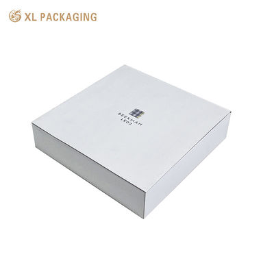 comprar Caixa cosmética de fechamento magnético personalizada de luxo com cartão rígido e base branca minimalista para embalagens de presentes para cuidados com a pele Fabricação em linha