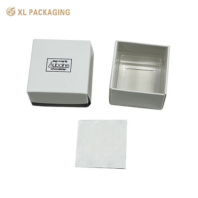 Caixa de chocolate em relevo branco de luxo com bandeja de PET - Caixa de presente de doces dobrável de duas peças com estampagem de papel preto