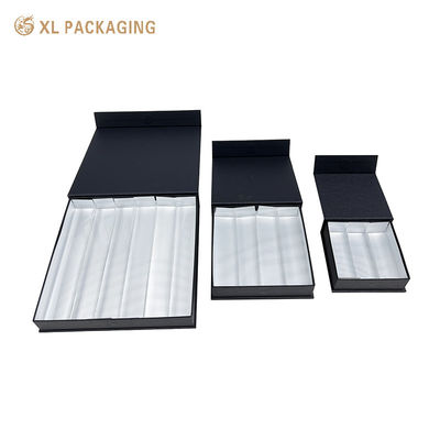 Caixa de chocolate preto de luxo personalizada Caixa de presente de ímã de logotipo branco com divisores de papel