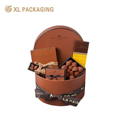 Caixa-presente de chocolate redonda de estilo francês 2 peças tubo de embalagem cilíndrico marrom com logotipo de folha de ouro e fita de cetim