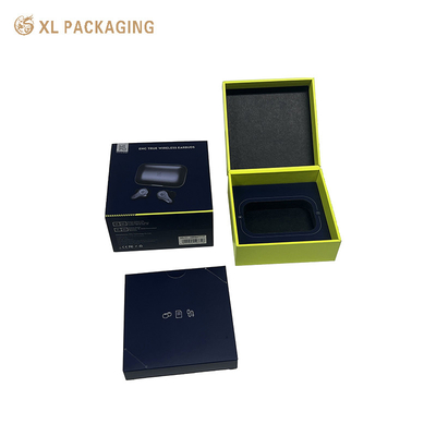 Caixa de embalagem de fones de ouvido de papel rígido preto resistente a choques Caixa de fones de ouvido Bluetooth móvel com fecho magnético Insira espuma brilhante Laminação Design elegante Para fones de ouvido sem fio Presentes tecnológicas