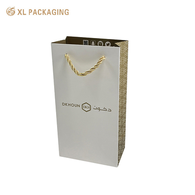 Embalagens Ecológicas para Boutiques, Presentes, Varejo, Alta Qualidade, Cor Dourada, Sacolas Recicláveis, Sacolas de Papel com Alça de Cordão OPP Elegantes com Estampagem em Folha de Ouro e Acabamento Fosco, Fundo Reforçado